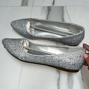 Silver rhinestoned sparkly pointed toe flats, size 9
